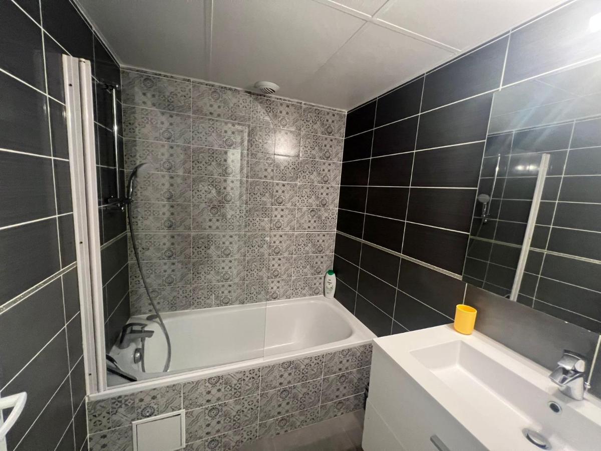 Appartement 3 Chambres Evry Plein Centre Ville ภายนอก รูปภาพ